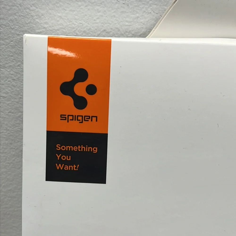 NIB/Sealed - Spigen Glas.tR EZ Fit iPad Pro 12.9